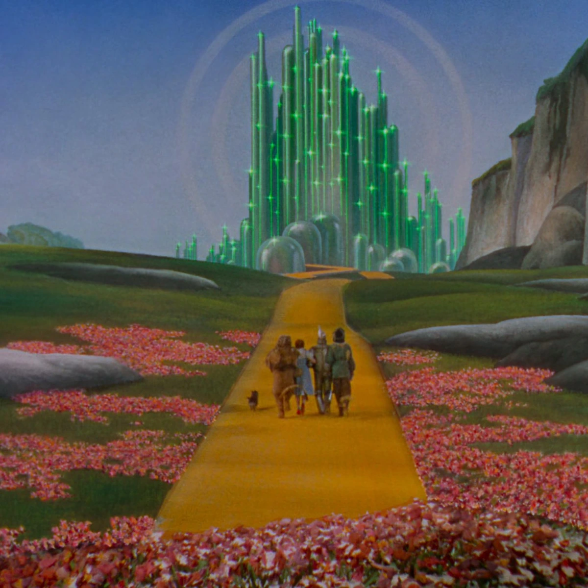 The Wizard of Oz: the poppy field, the yellow brick road and the Emerald City in full Technicolor